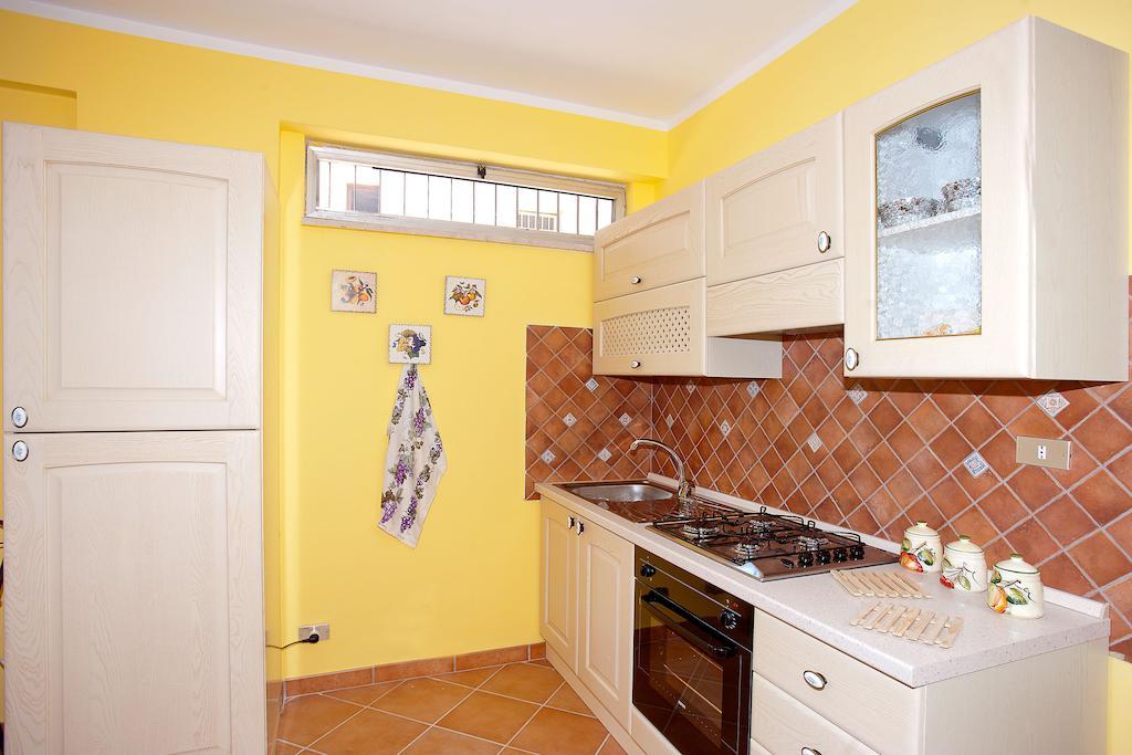 Polifemo Apartment เลโตยานนี ภายนอก รูปภาพ