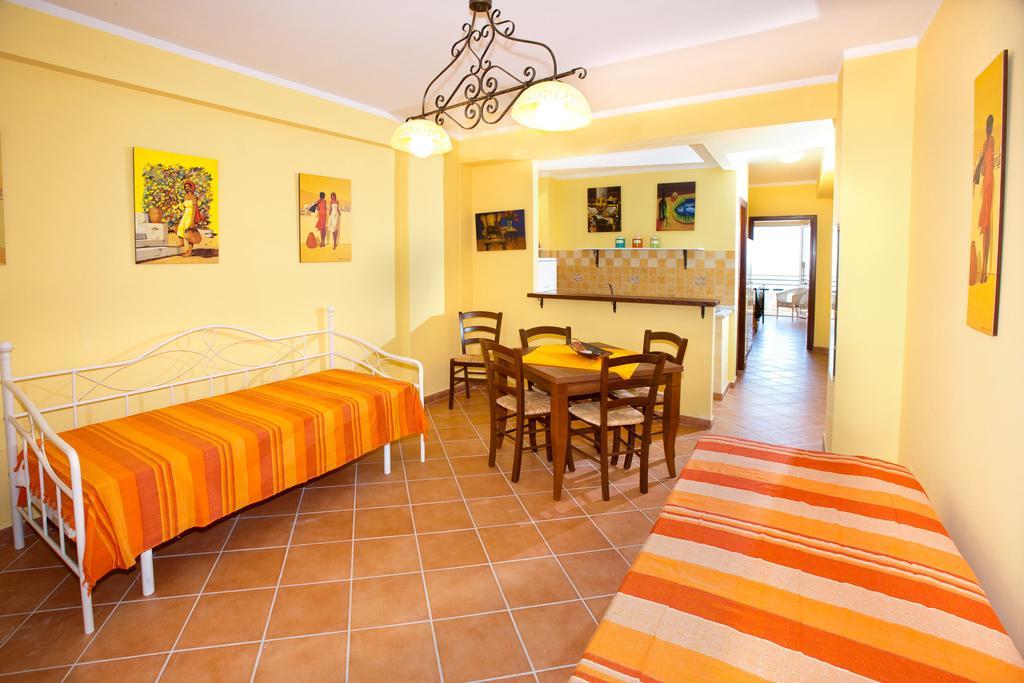 Polifemo Apartment เลโตยานนี ภายนอก รูปภาพ